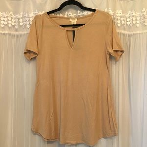 🌻🌻 Nude Cute Short Sleeve Top